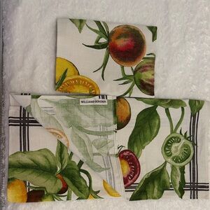 Williams Sonoma Botanical Kitchen Towels - Green and Red